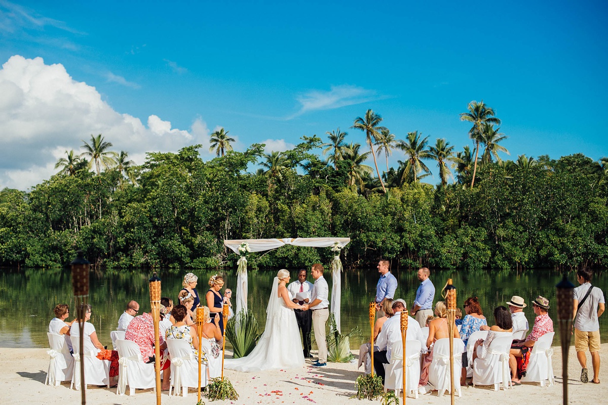 glen-mel-wedding-cocomo-vanuatu-photography_0008.jpg