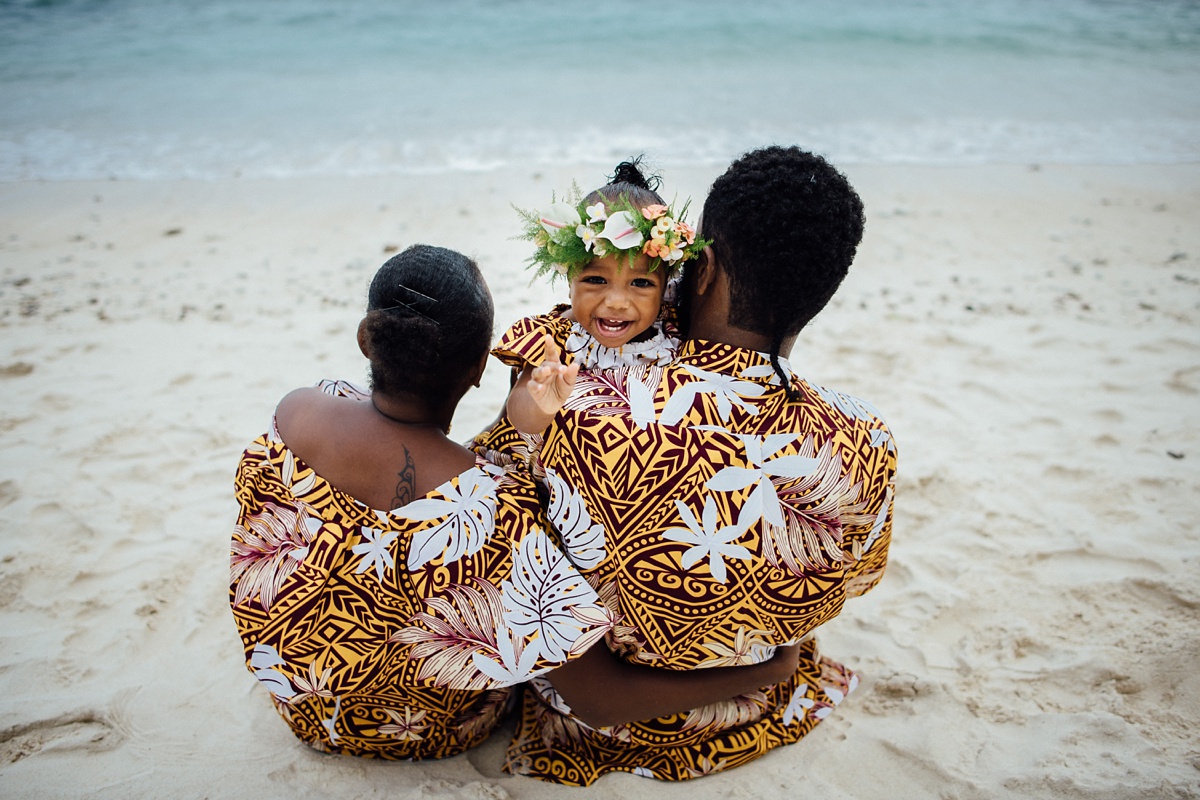 josephine-denise-patrick-family-photoshoot-vanuatu-groovy-banana_0007.jpg