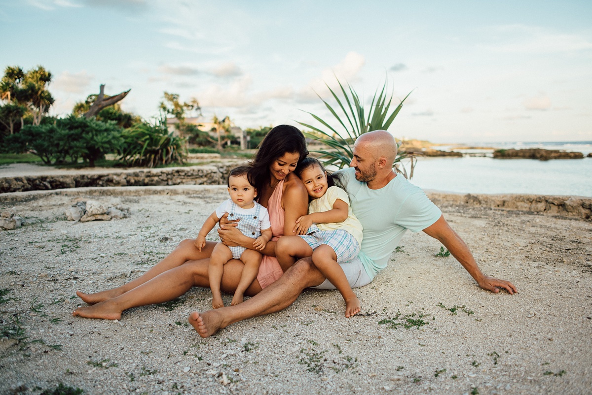 leonie-blake-chloe-teal-family-photoshoot-banana-bay-vanuatu-groovy-banana_0010.jpg