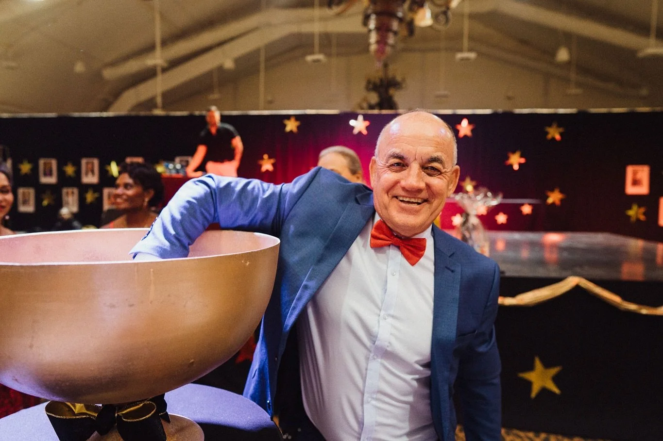 Well that was a hell of party that @kiwanisvanuatu threw, and for sure a lot of fun ✨🥳🤩(and a bit too many bubbles for me 😬🥂😅). Remember, what happened at the Oscars stay at the Oscars 😂
.
📍 @warwickvanuatu 
.
#vanuatu #vanuatumoments #kiwanis