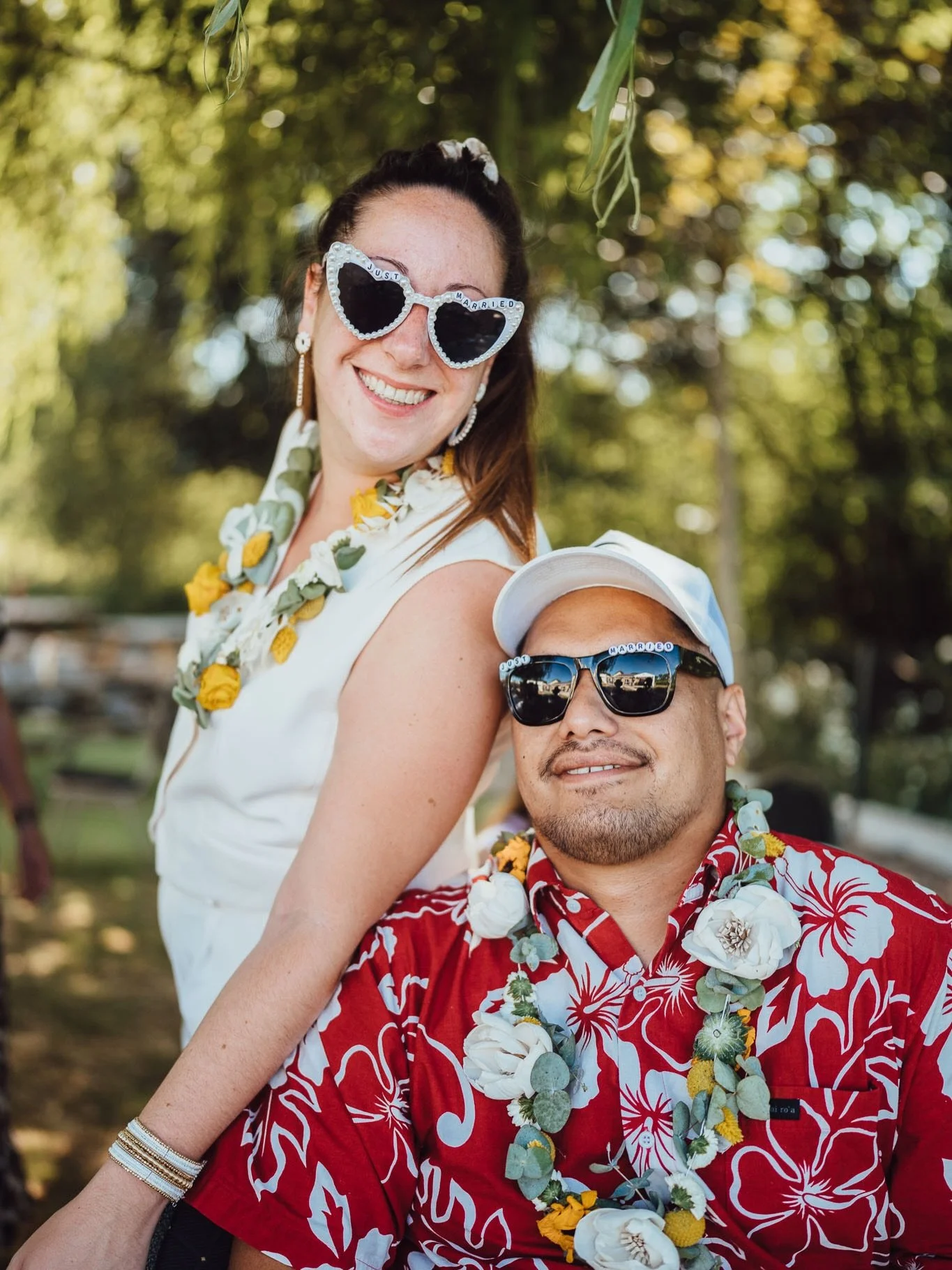 Last (European) summer, we went to a wedding in France with the coolest bride and groom 😍😍😍 was such a pleasure to get a few snaps of those legends ✨🤩 congrats Manu &amp; Mowgli 🫶
.
📍 @lepont_see 
.
.
.
.
.
.
#weddingphotography #weddingphotogr