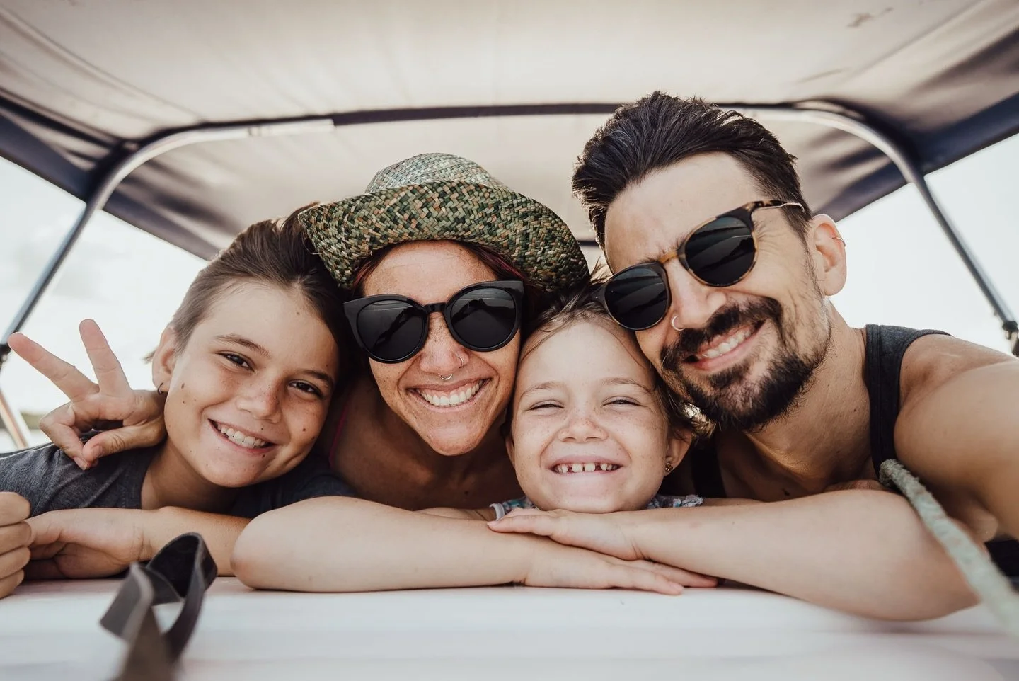 Back from an amaaaaaazing trip in Santo, 2 weeks of delight from the West to the East and also the South, we were spoiled with crazy landscapes and incredible sunsets 🤩😵
.
We started our trip on the West coast, which is pretty remote (2 hours and a