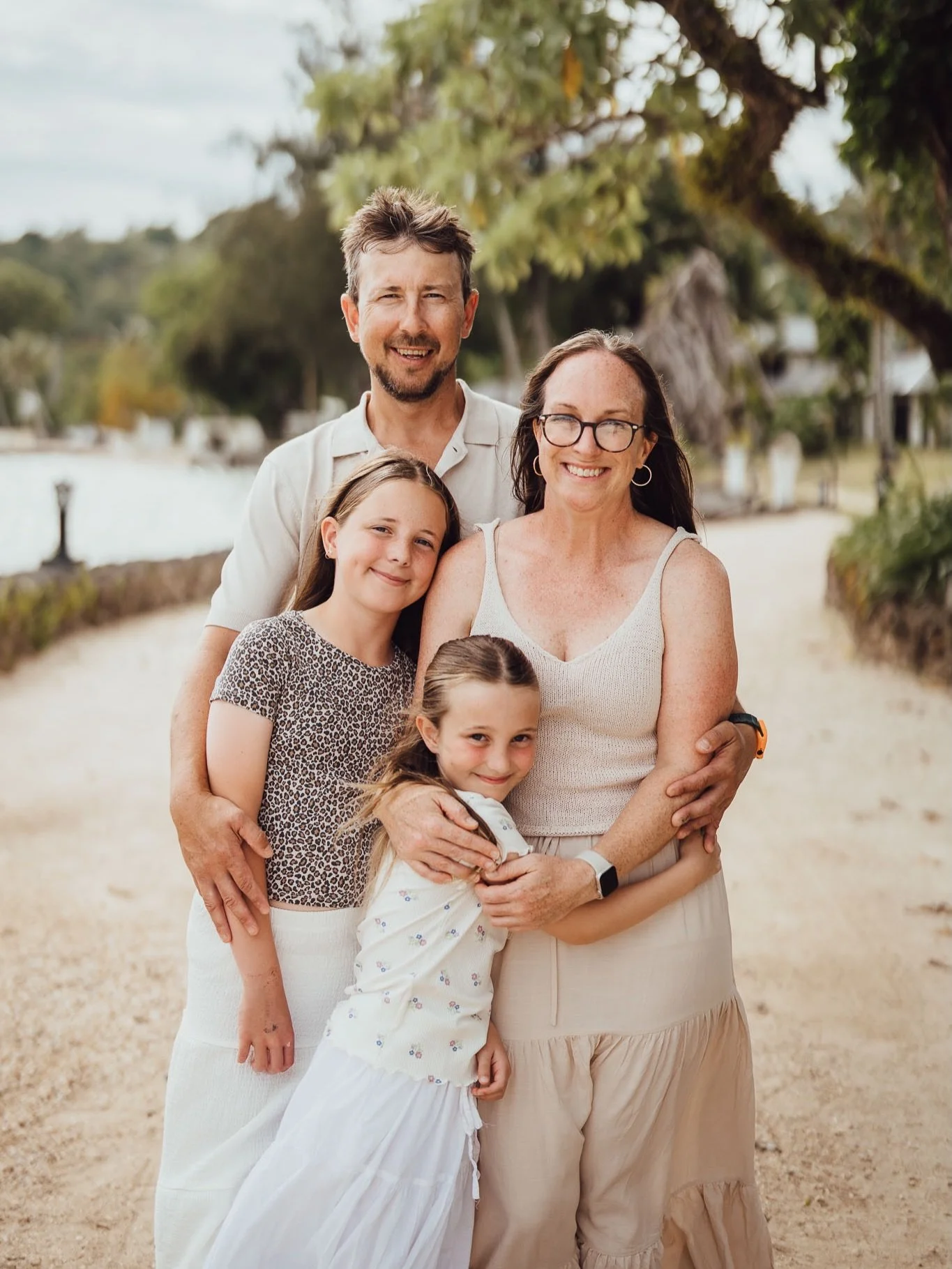 Had the pleasure of photographing Carly and her gorgeous family while on holidays in Vanuatu 🤩 she is very talented photographer herself and she made my job so easy 🥹🙏Check out her work @carly_skinner_photography ✨
.
📍 @warwickvanuatu