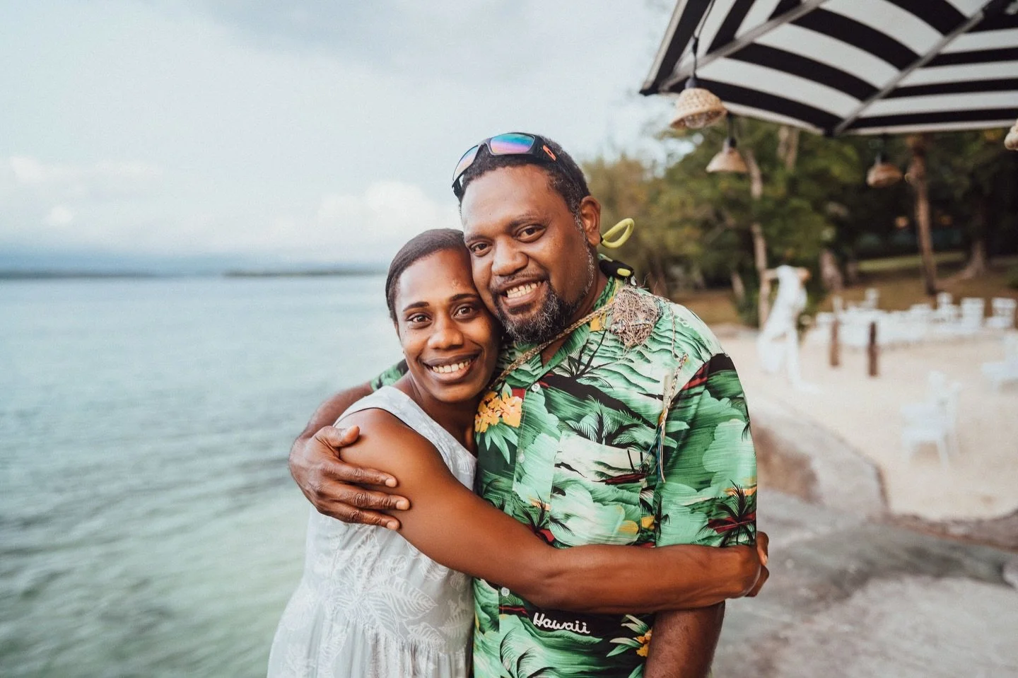 Lovely friends met at a wedding last month ✨🥰 so nice meeting you both 🫶
.
#vanuatumoments #vanuatuphotographer #vanuatuphotography #vanuatu