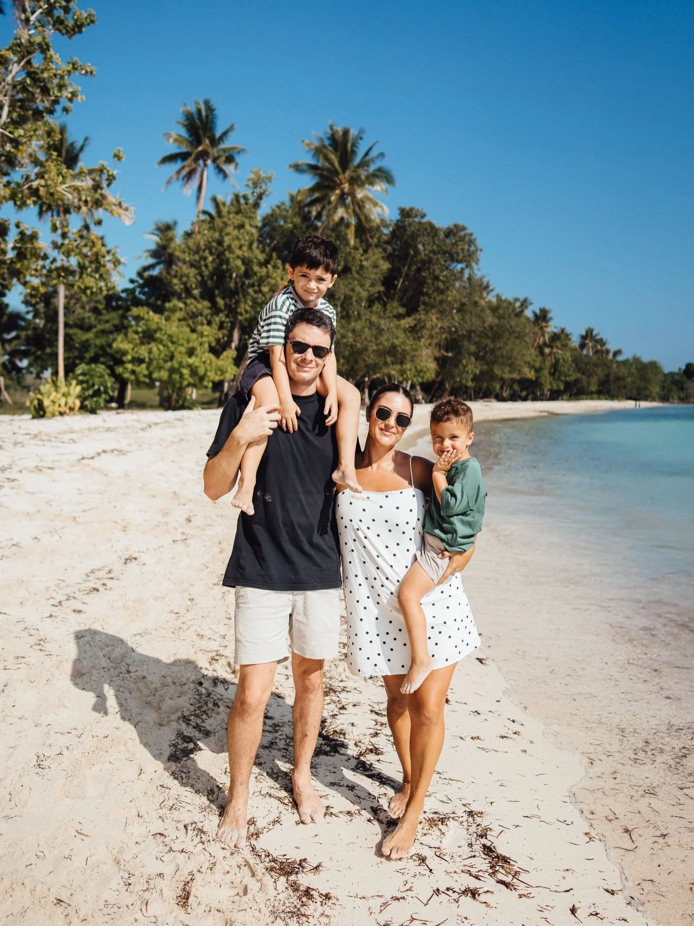 Another stunning session in a gorgeous location 🤩✨🫶 all the best for your next adventures in NZ fam ✨🌴
.
.
#vanuatu #vanuatumoments #vanuatufamilyphotographer #vanuatufamilyphotography #vanuatuphotographer