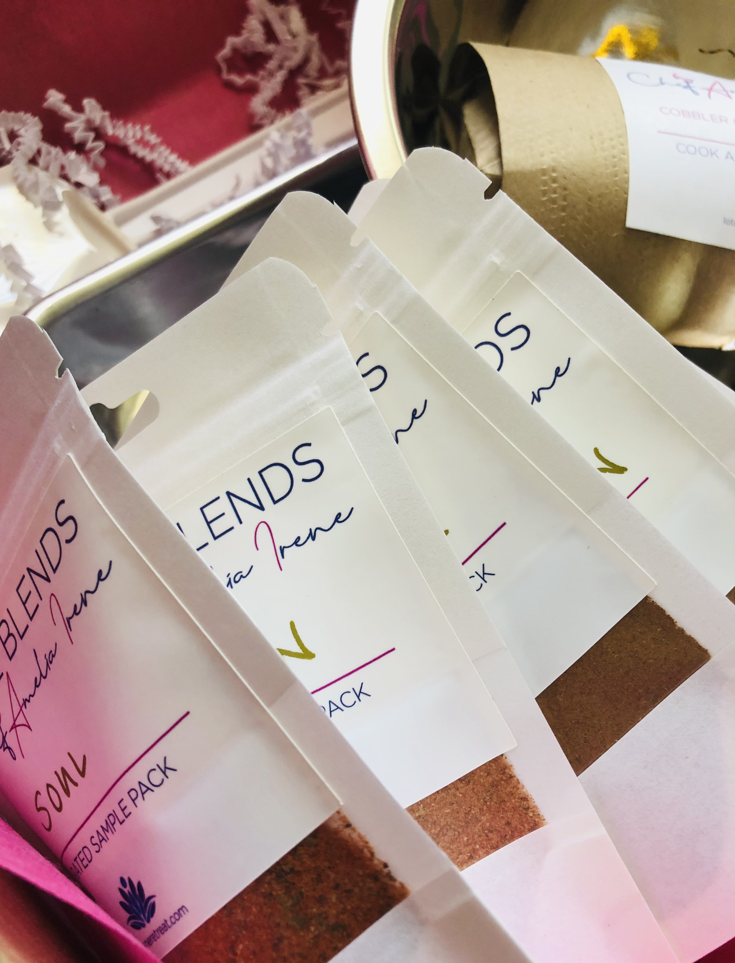 southern pearls box 2.png