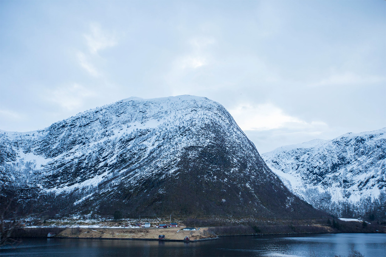 rodd-owen-mountain-village-artwork-art-abstract-photography-interior-design-norway-travel.jpg