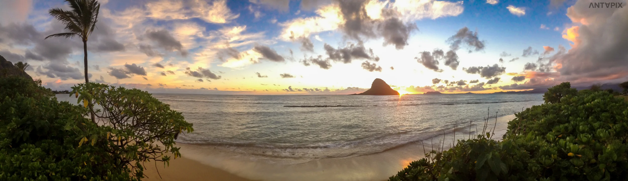 MOKOLII aka CHINAMANS HAT on OAHU
