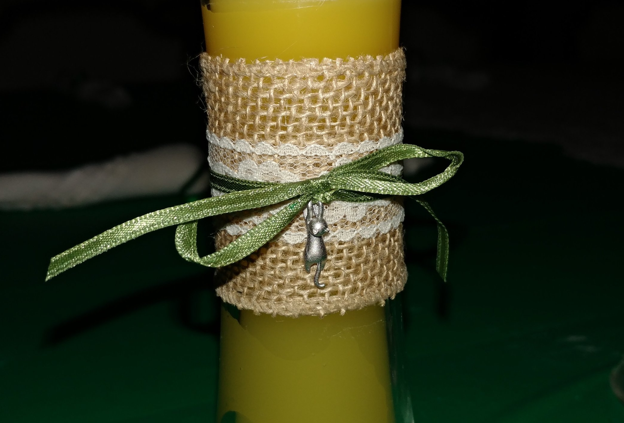Close-up of one of the cat charms.