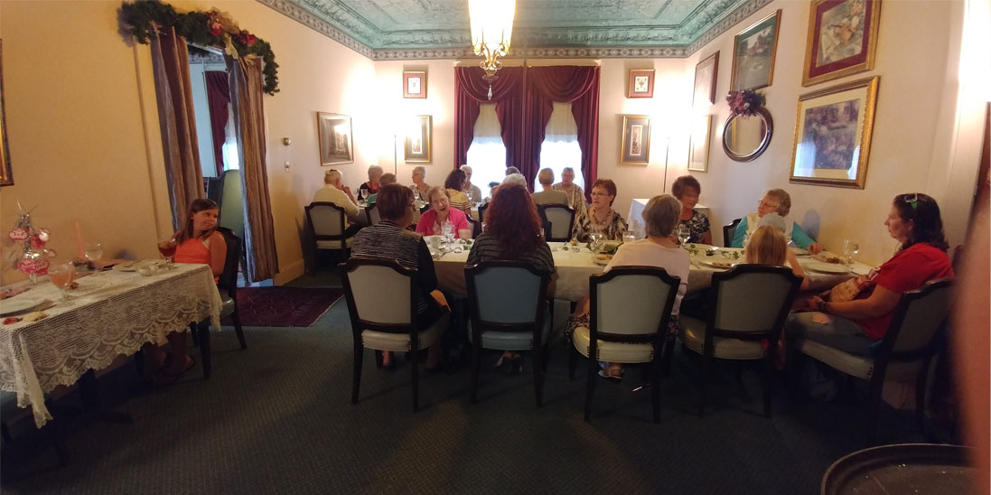 The ladies and princesses enjoying good food.