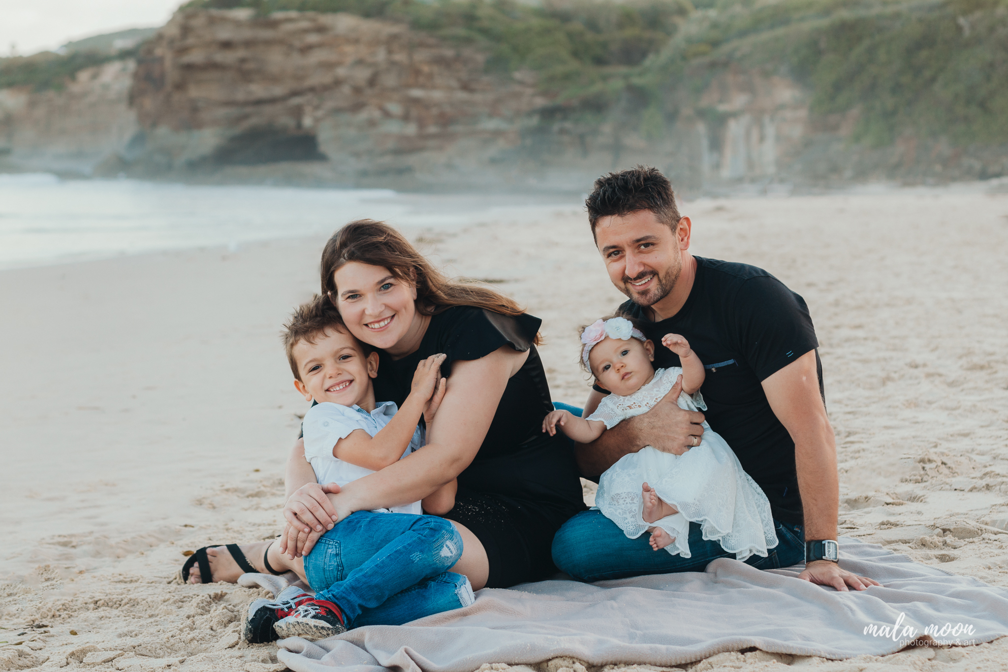 Dijana Family - Facebook Size (Not Printing)-3.jpg