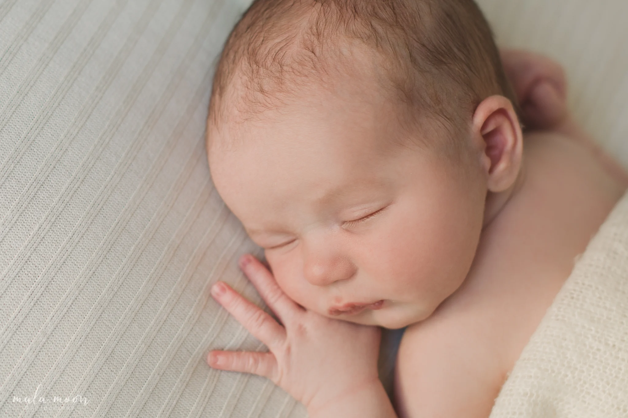 Oliver-Newborn-Mala-Moon-Photography-39.jpg