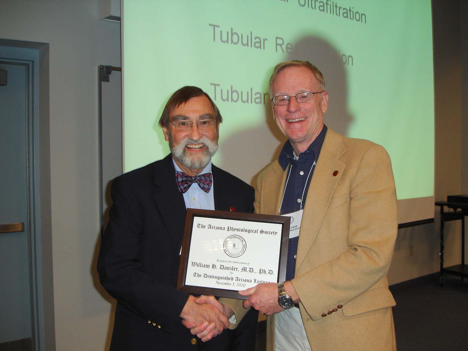 Dr. Lindstedt presenting cert to Dr. Dantzler.jpg (3).jpg