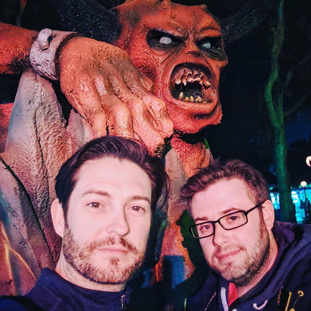 Oh you know... just hangin&rsquo; at #Frightfest with my good old buddy #Heartman @darrenjcbs from #deathstranding. Game is gonna be huge! 🙌🏻🙌🏻🙌🏻
🎮
🎮
#sony #ps4 #death #stranding #normanreedus #epic #videogame #hanginwithheartman #hollywood #