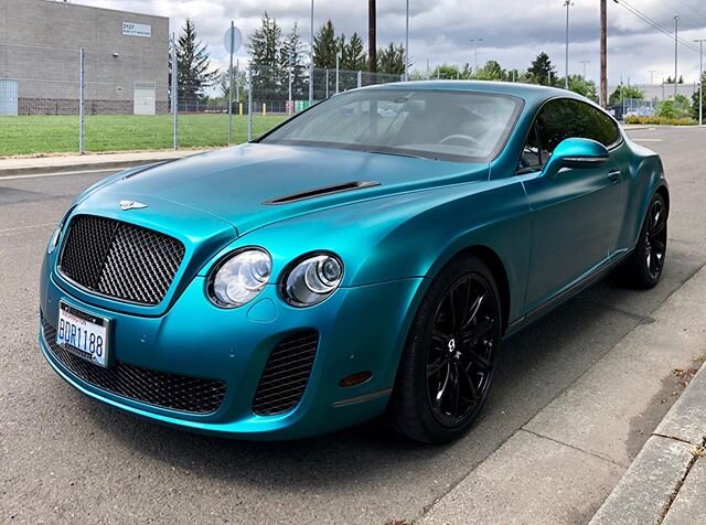 Bentley Continental Supersports complete! @drpigment C-Teal pearls (10gpg - 3 coats over black) in satin AutoFlex 😈 #peelablepaint liquidwrap #spraywrap #dipyourcar #autoflex #bentley #bentleysupersports #w12 #luxurylifestyle #custompaint