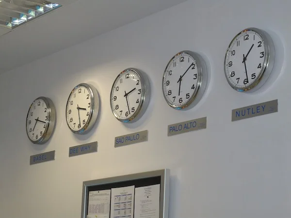 clock-2122431_1920.jpg