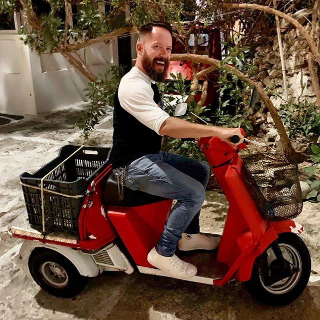 My kinda wheels! 🛵🤣