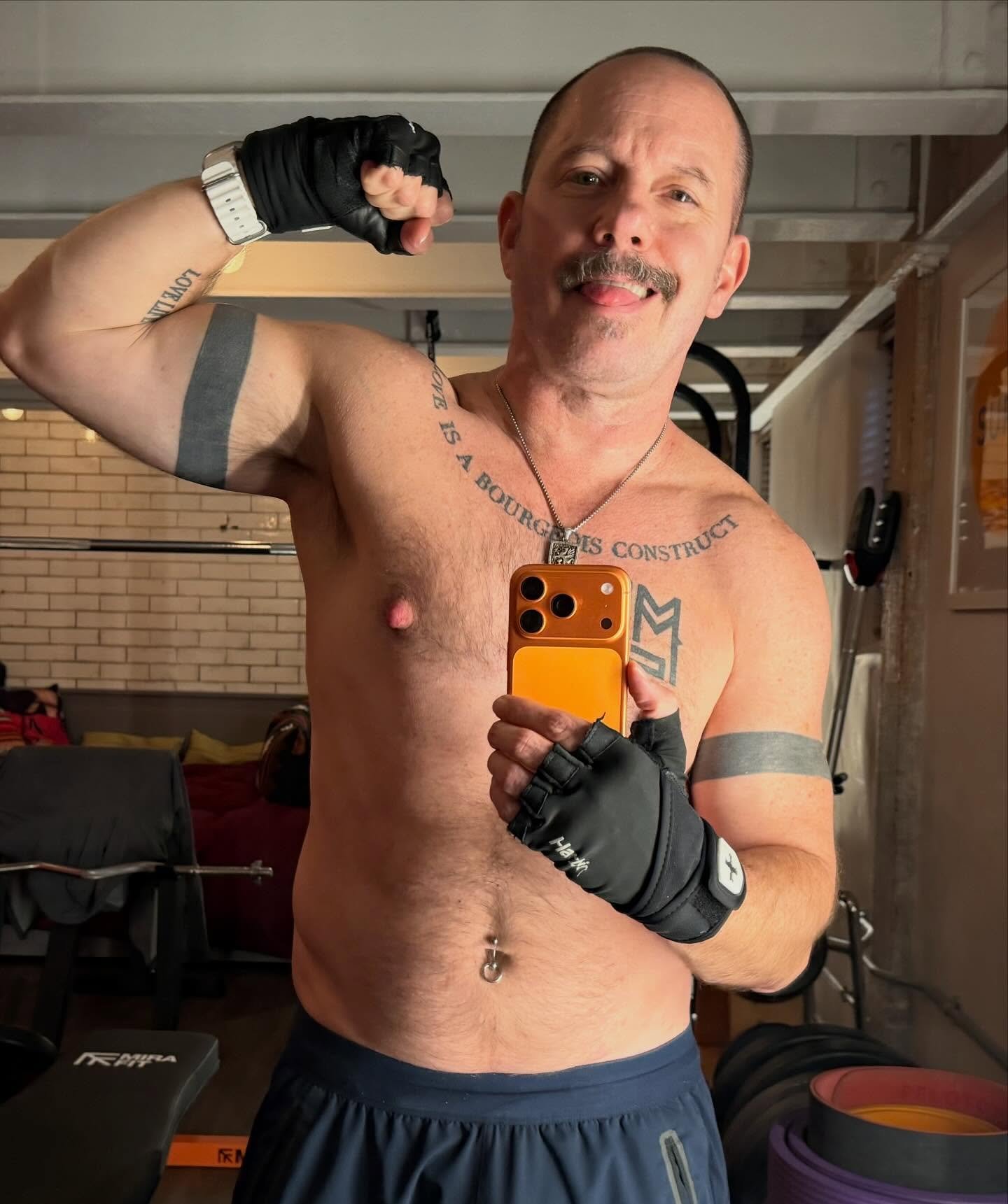 Feelin&rsquo; alive on #flexfriday 💪🏻
-
#homegym #rochesterkent #instamuscle #instagay #gay #fitness #fit #stache #muscle #bodypositive #strong #tattoo #sweat #flex #bicep