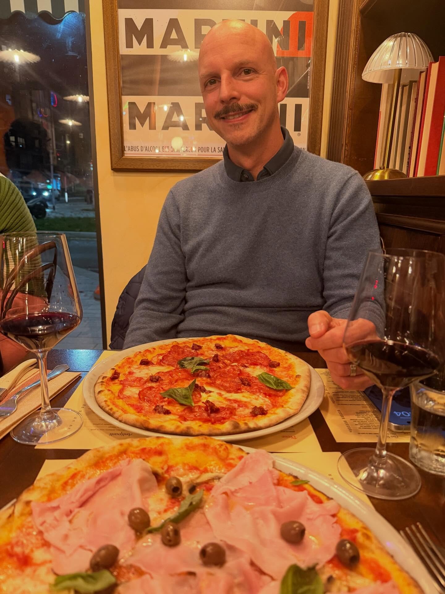 When in Italy&hellip;you eat! 🍕🍝
-
#food #italy #italianfood #milan #travel #husband #lovelife