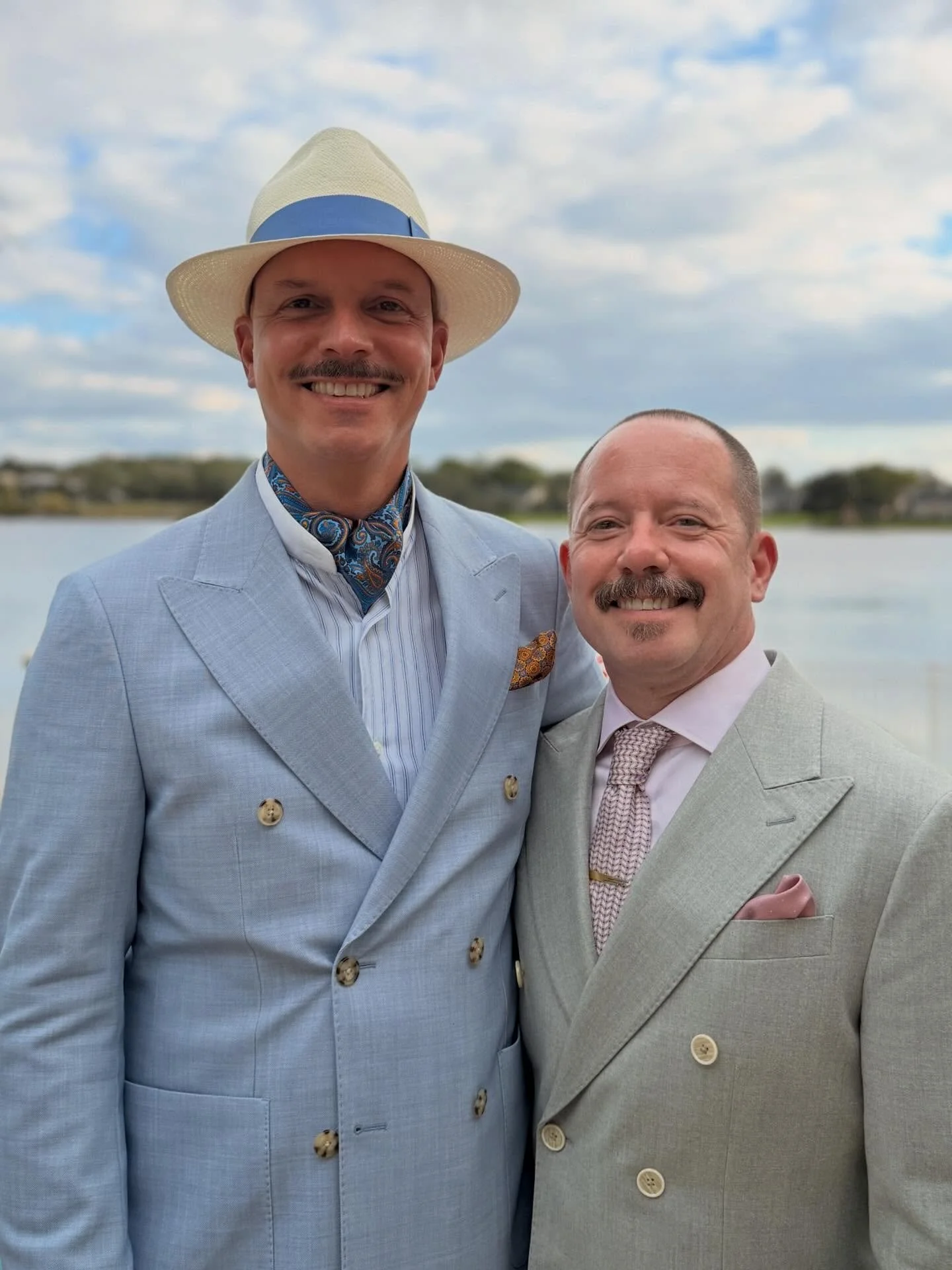 Such an incredible #Christmas week in Orlando visiting family and friends, culminating in a festive #Twixtmas party hosted by my amazing sister! Now back to London filled with gratitude&hellip; 😍❤️
-
#florida #orlando #lovelife