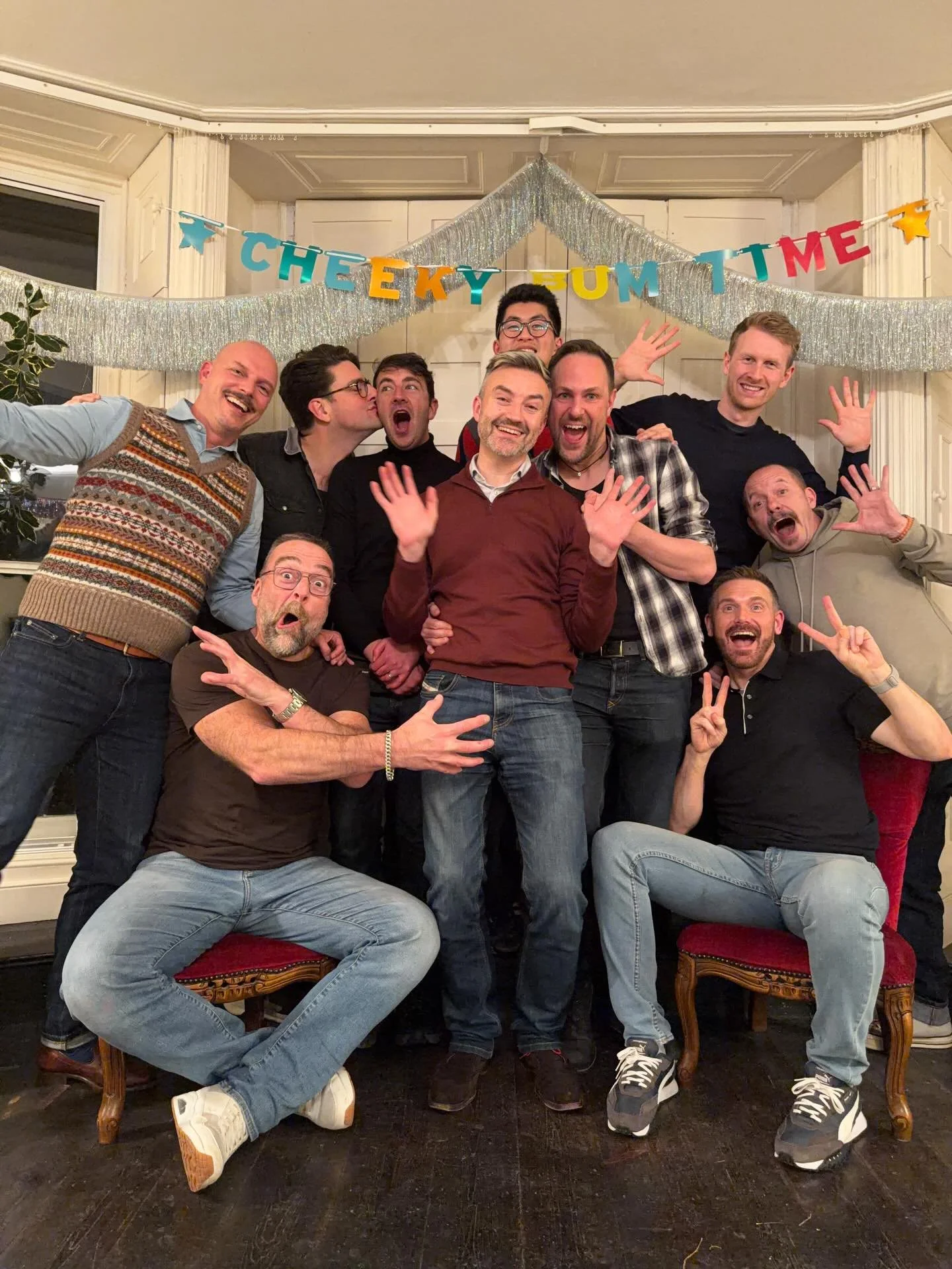 Happy new year to everyone! 🥳 We had such a wonderful eve with our great friends/neighbours...all of our local Medgays! Big shout out to @_jackcharles and @alexwolfey for hosting such a fantastic gathering, their first New Year&rsquo;s Eve in their 