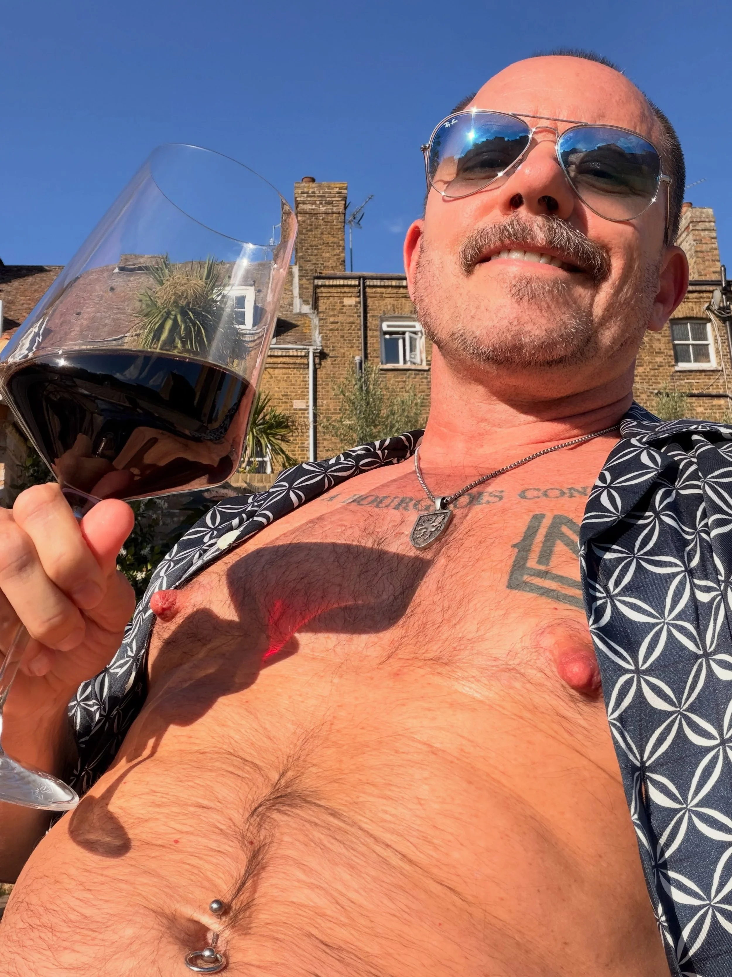 You set me free with your sun sensation 🌞
-
#summer #lovesensation #cheers #wine