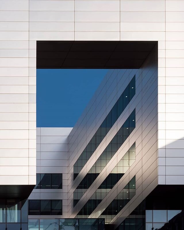 5 Broadgate by Make Architects. .
.

#archdaily #archi_features #makearchitects #5broadgate #archilovers #architecture_hunter #srs_buildings #archi_unlimited #art_architecture #ig_ometry #jj_geometry #arkiminimal #buildingswow #tv_buildings #sensatio