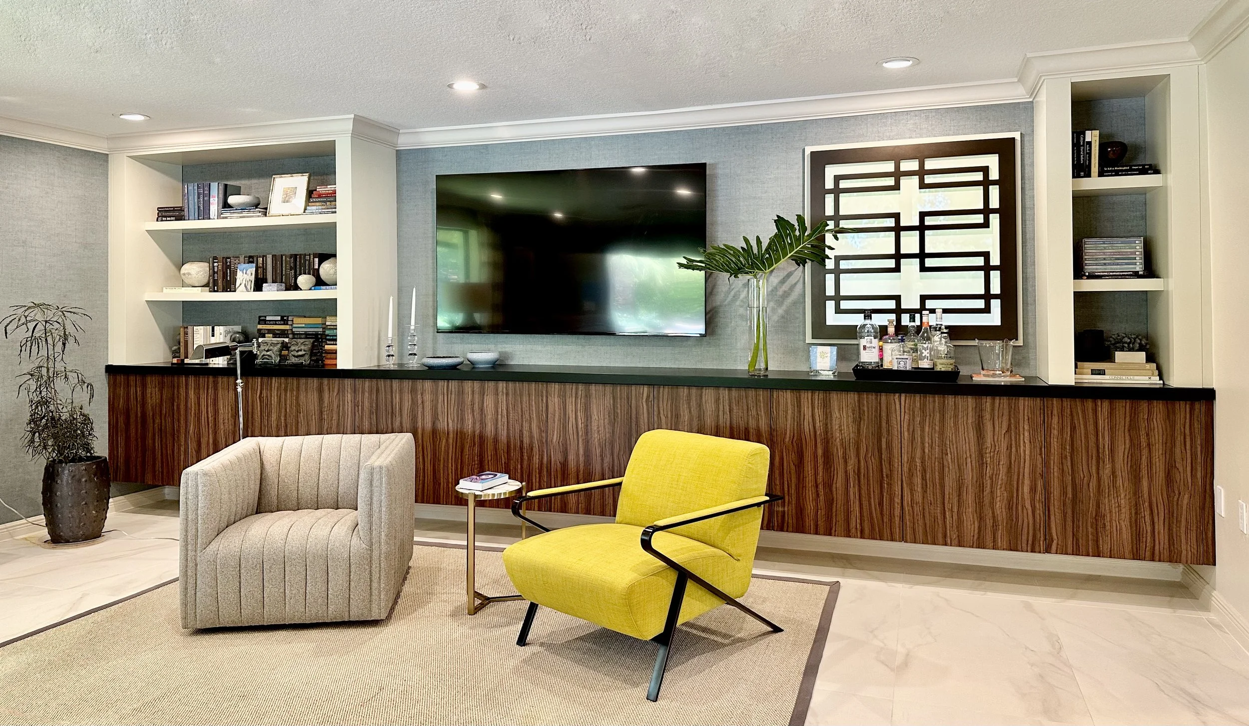 Family room with Mid Century wood wall unit and furniture in Fort Lauderdale