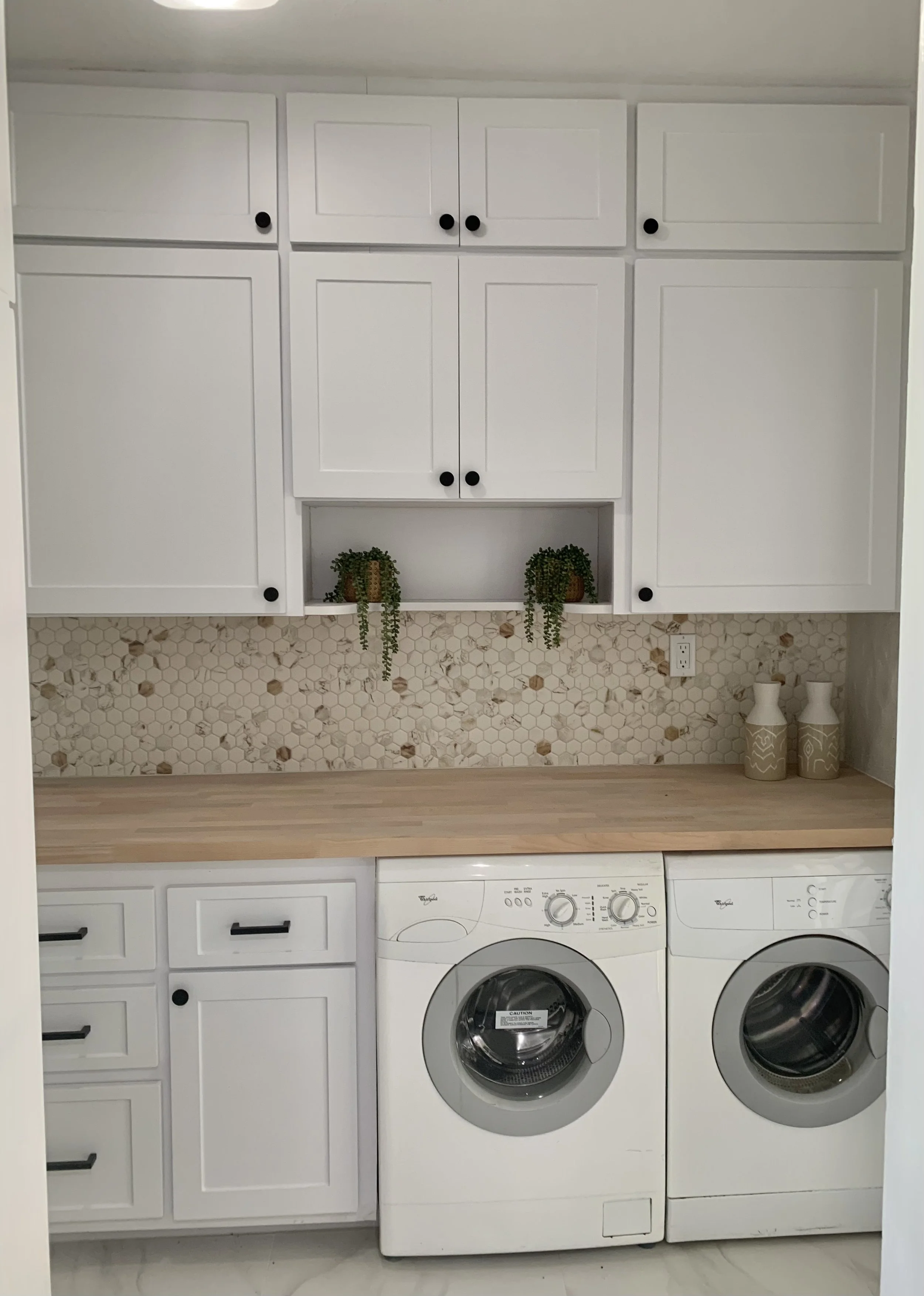 Mid Century modern kitchen and laundry room remodel in Fort Lauderdale