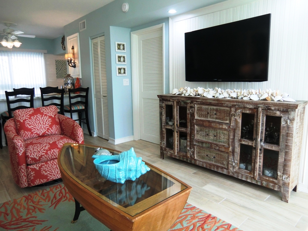 tropical-colorful-living-room-coral-blue-interior-designers-ocean-reef-club-key-largo.JPG