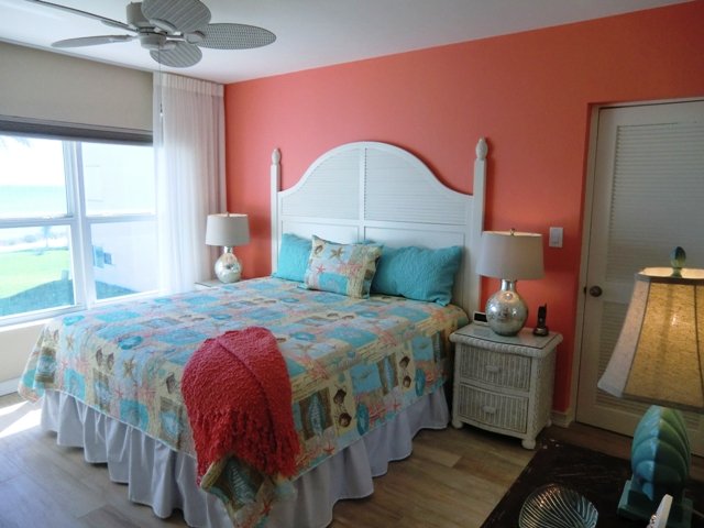 modern-coastal-bedroom-interio-design_1.jpg