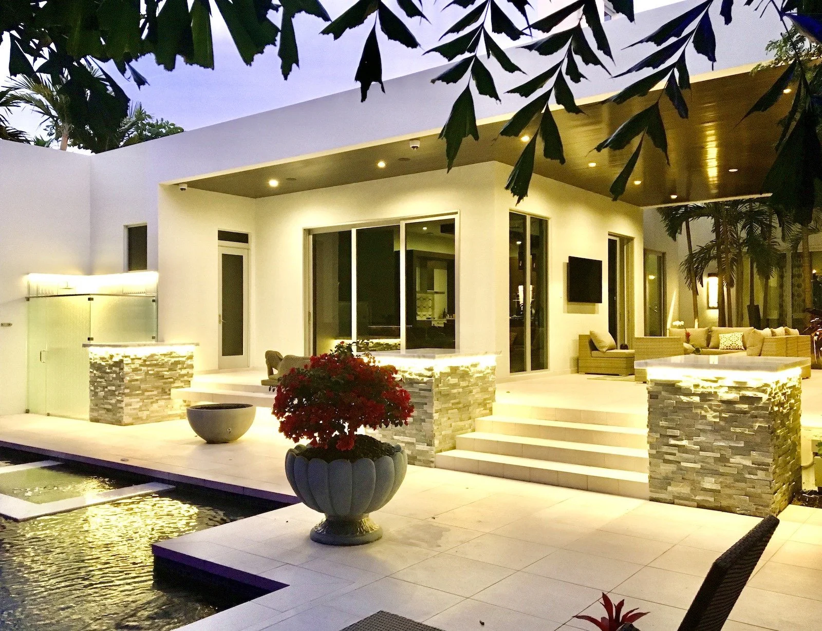 513interior-design-fort-lauderdale-modern-tropical-outdoor-living.jpg