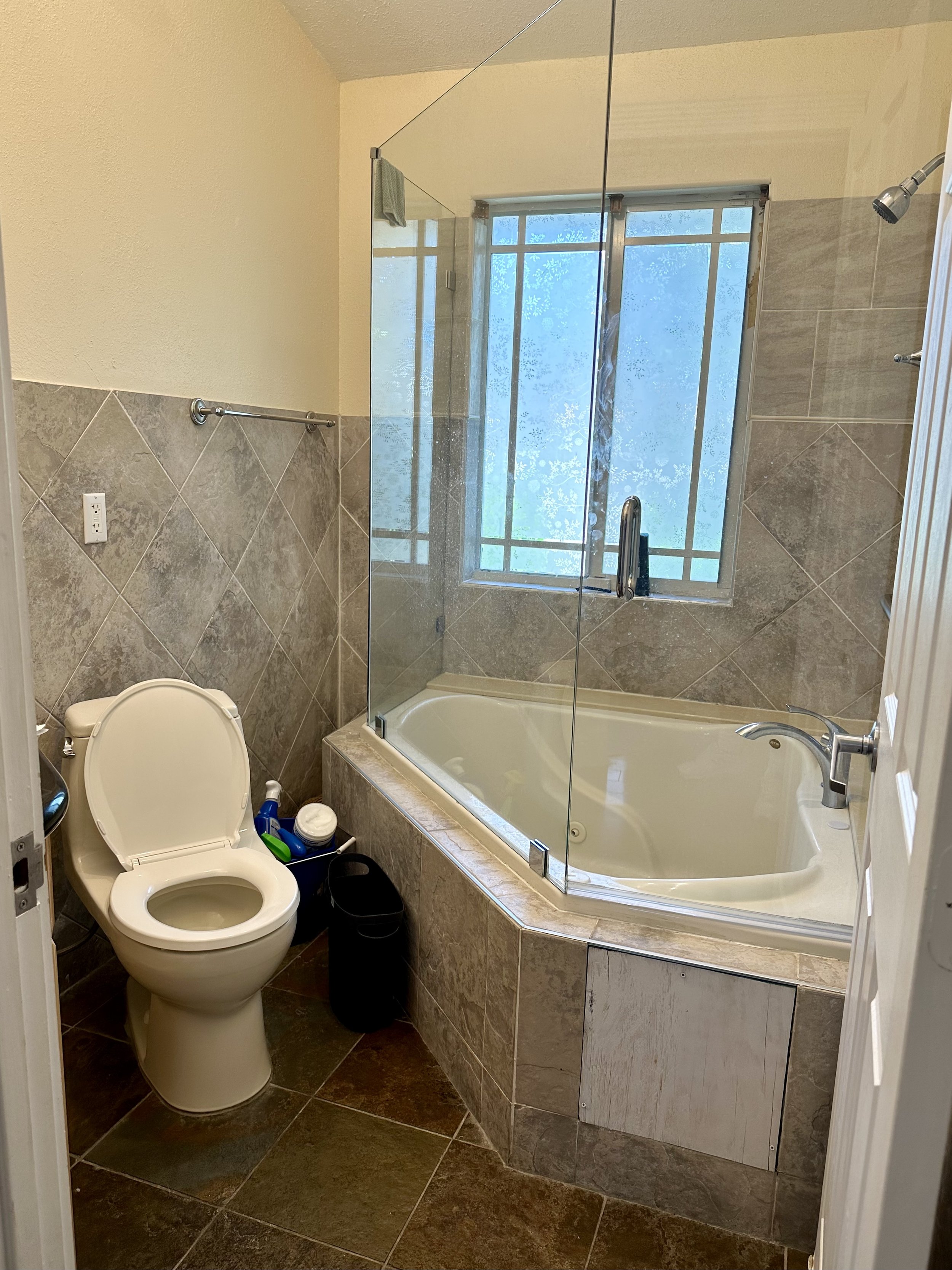 home remodeling of coastal style bathroom in Fort Lauderdale