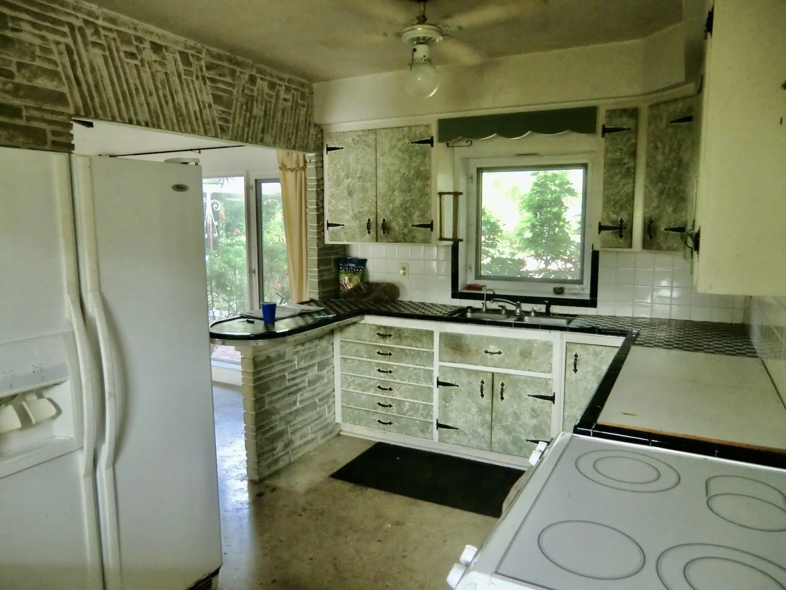 before kitchen remodel with custom cabinets