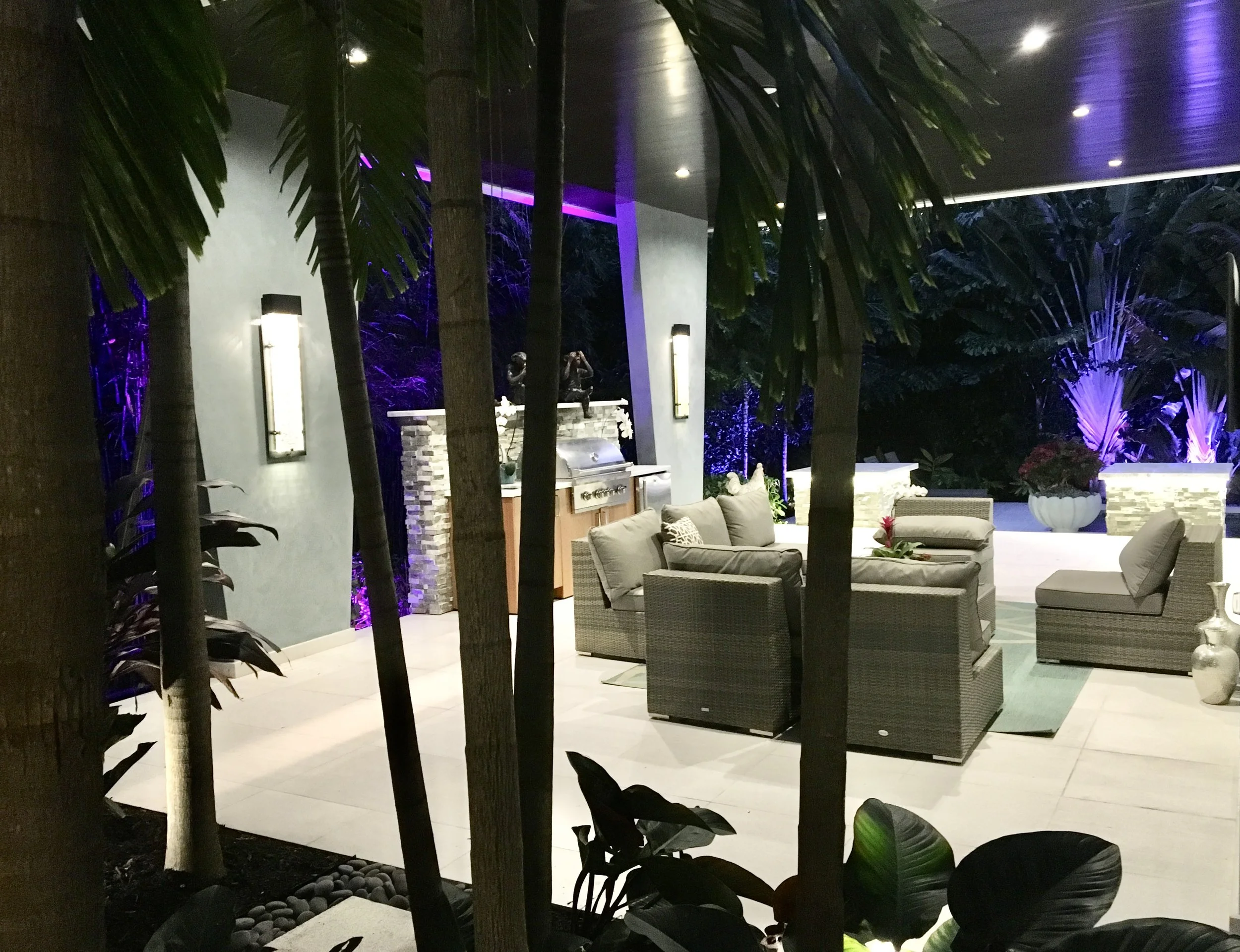 modern tropical zen garden and patio in Fort Lauderdale