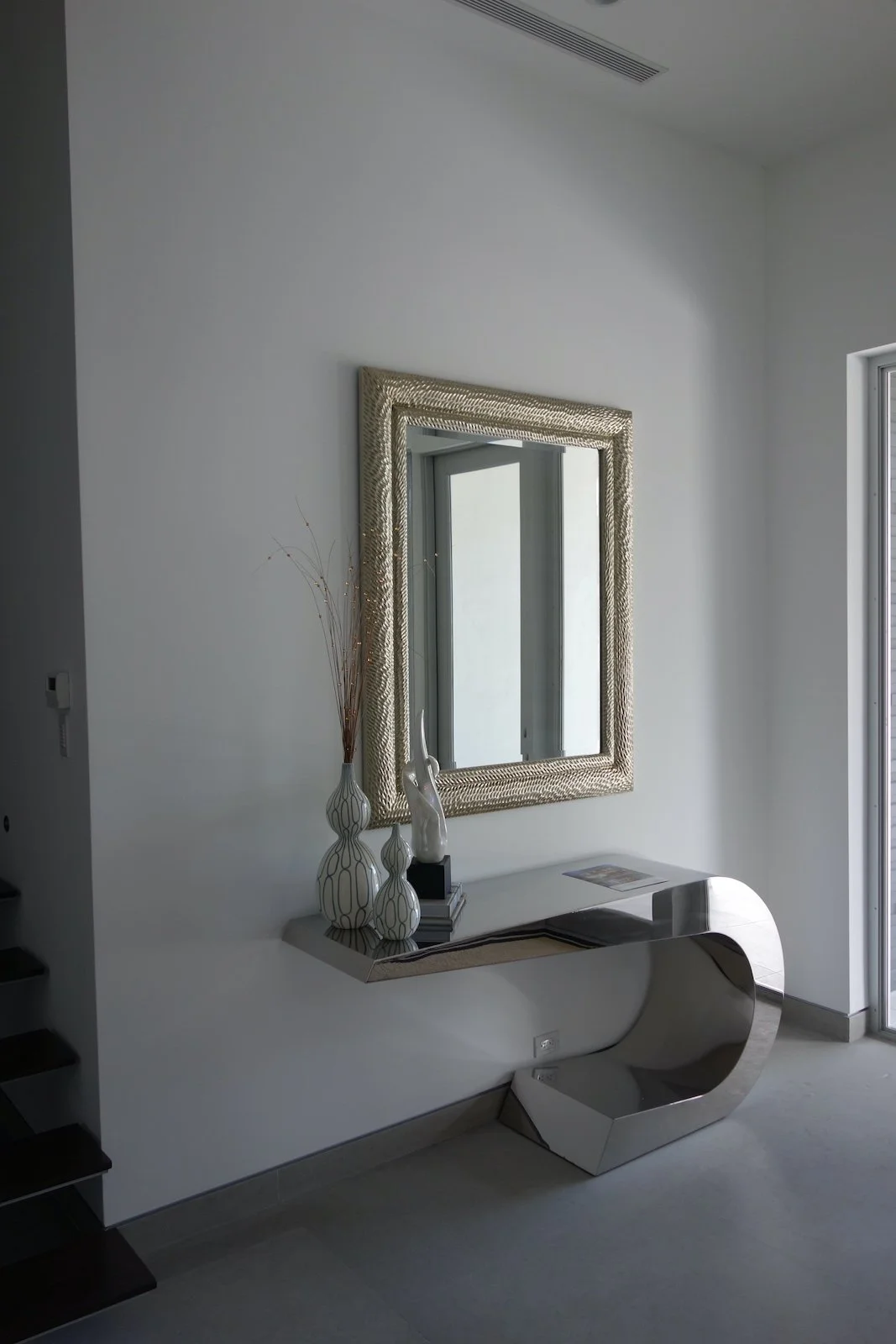 Foyer before home remodeling in Fort Lauderdale