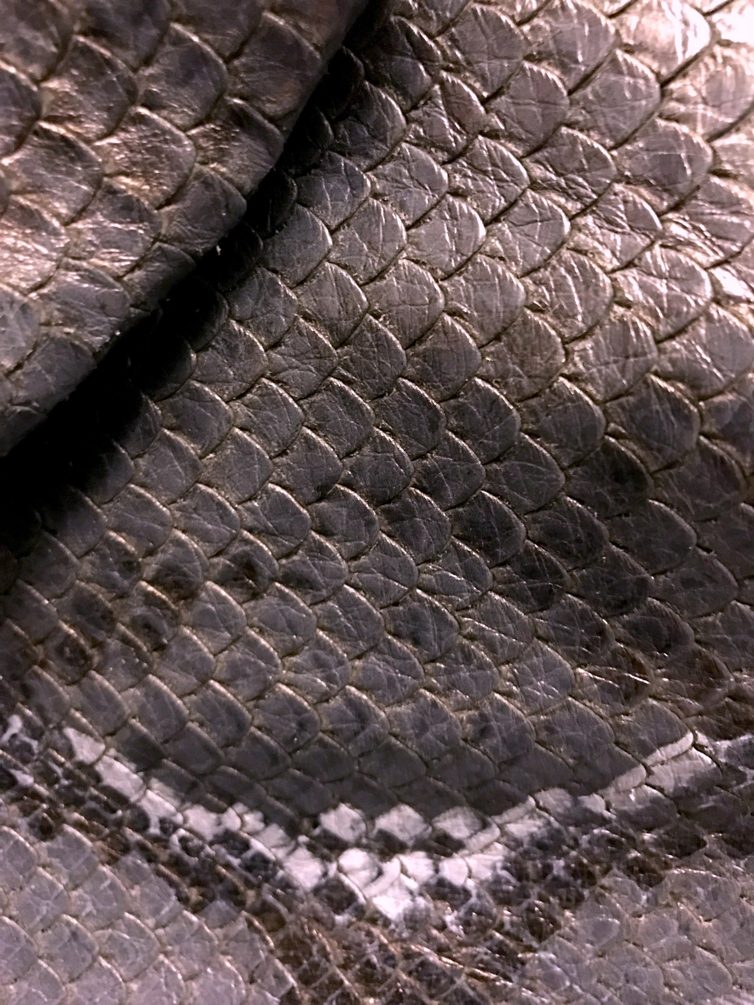 Blue snake - Cobra cut leather 22768