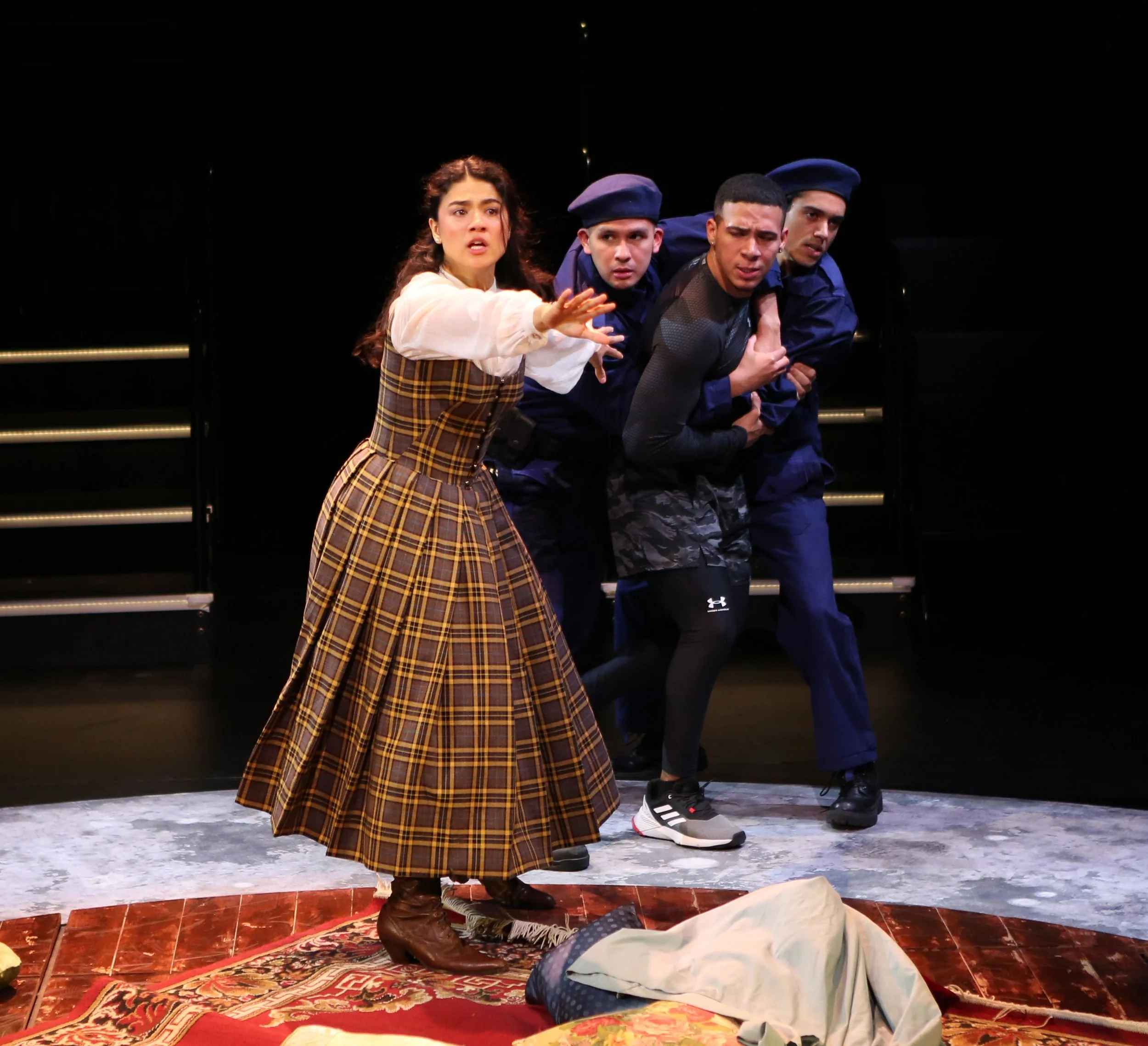 copy+CYRANO+DE+BERGERAC%2C+09-25%2C+photo+by+Ella+Bromblin+%28376%29.png