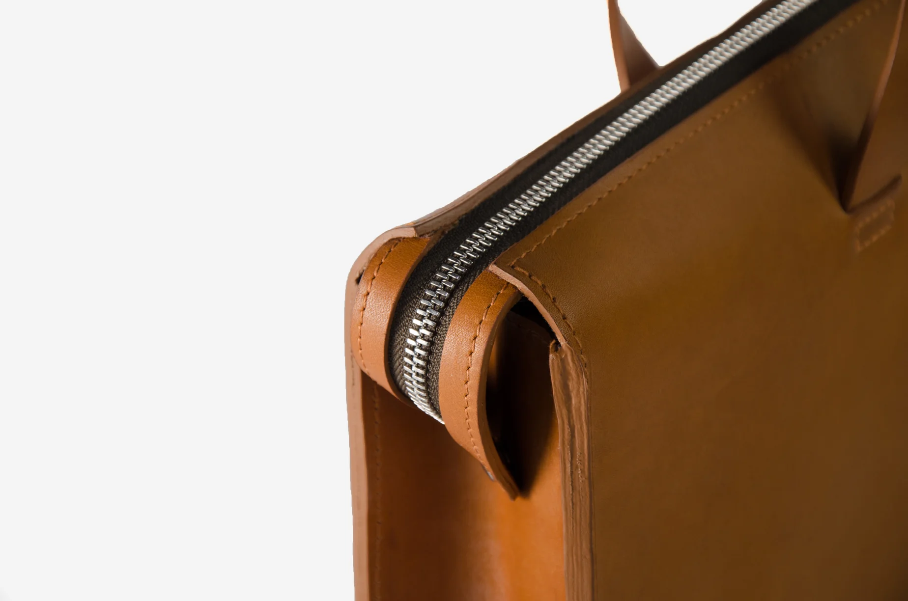 BC-02-ZIP-GAUCHE.jpg