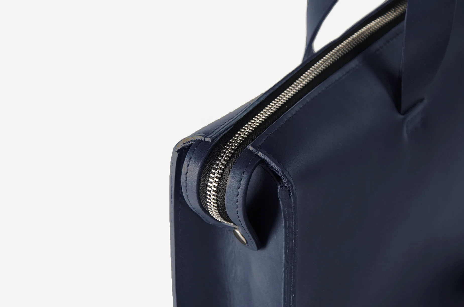 BC-09-ZIP-GAUCHE.jpg