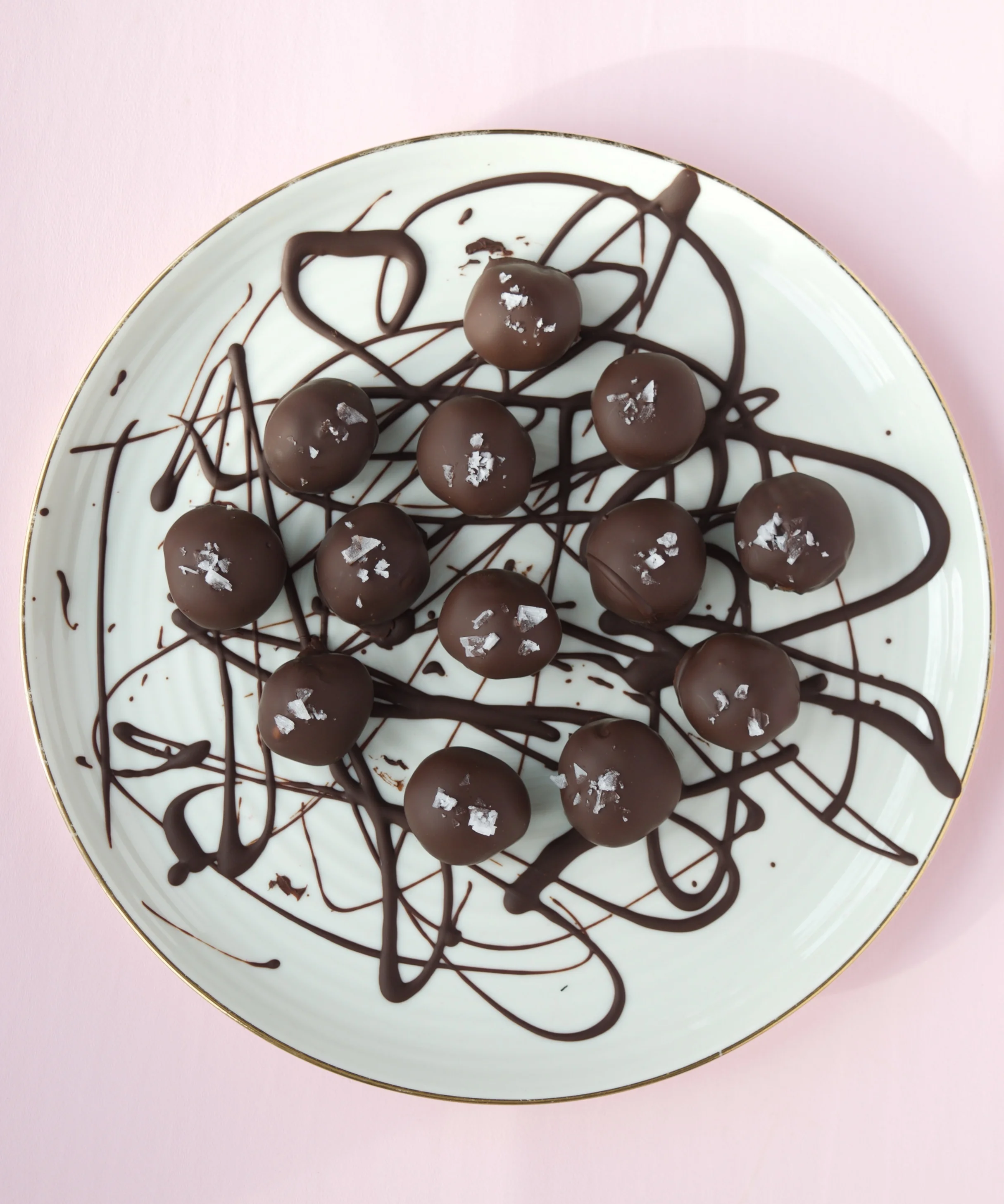 Date+Caramel+Cashew+Truffles.jpg
