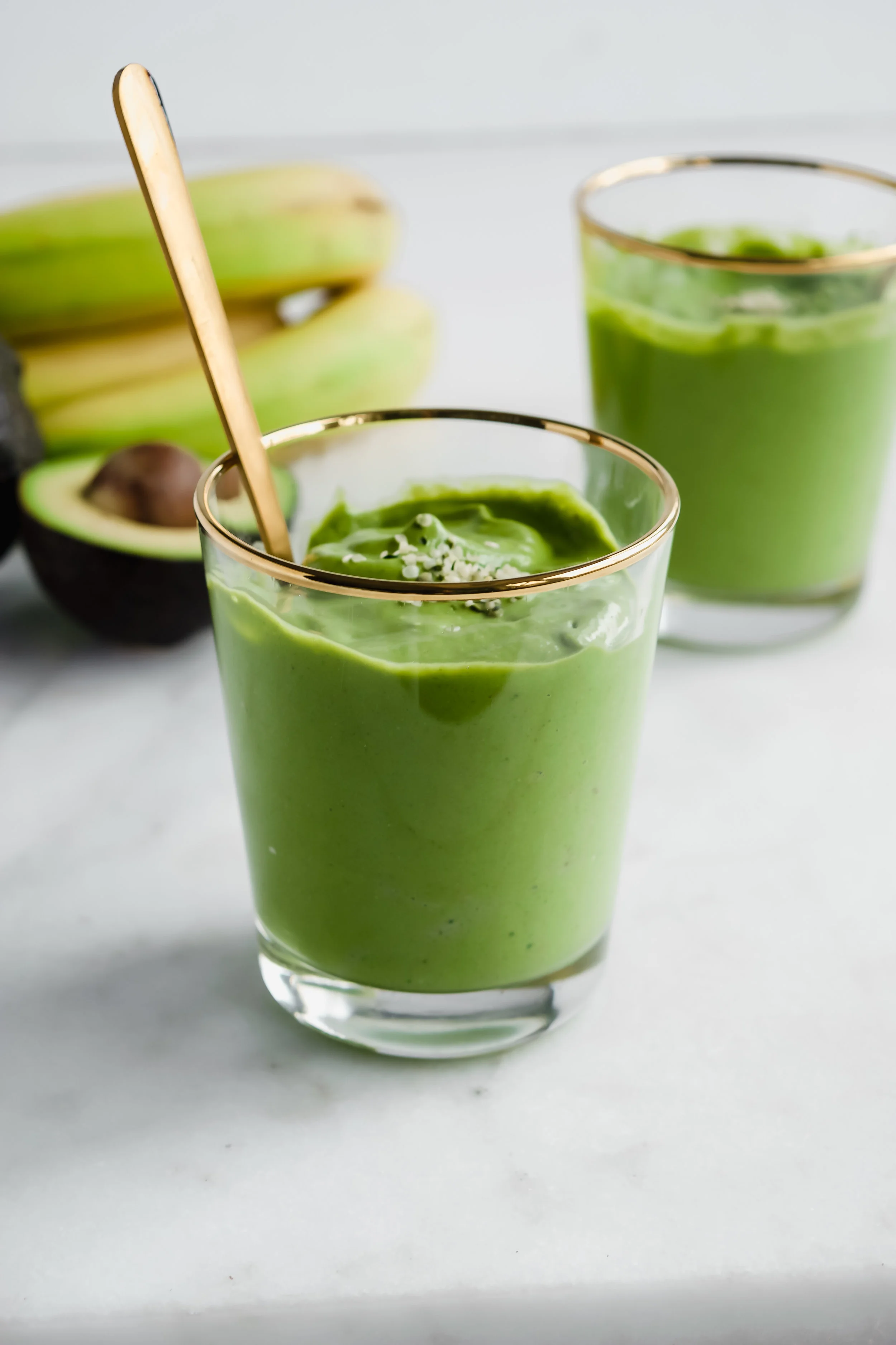 avocado matcha smoothie .jpg