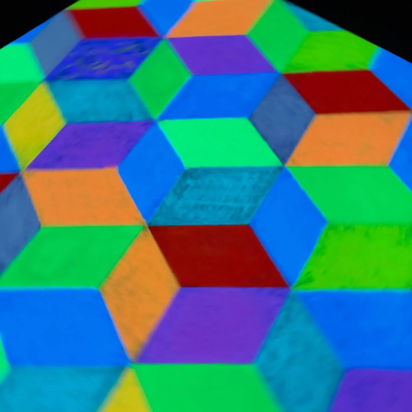 Shapes, colors, light - the bare essentials. Get them working together and they stop behaving like basics. They melt, they glow, they misbehave. And they do for the eyes what warm cookies do for the soul.
🎨✨🍪
.
.
.
#artinprogress #makesomething 
#s