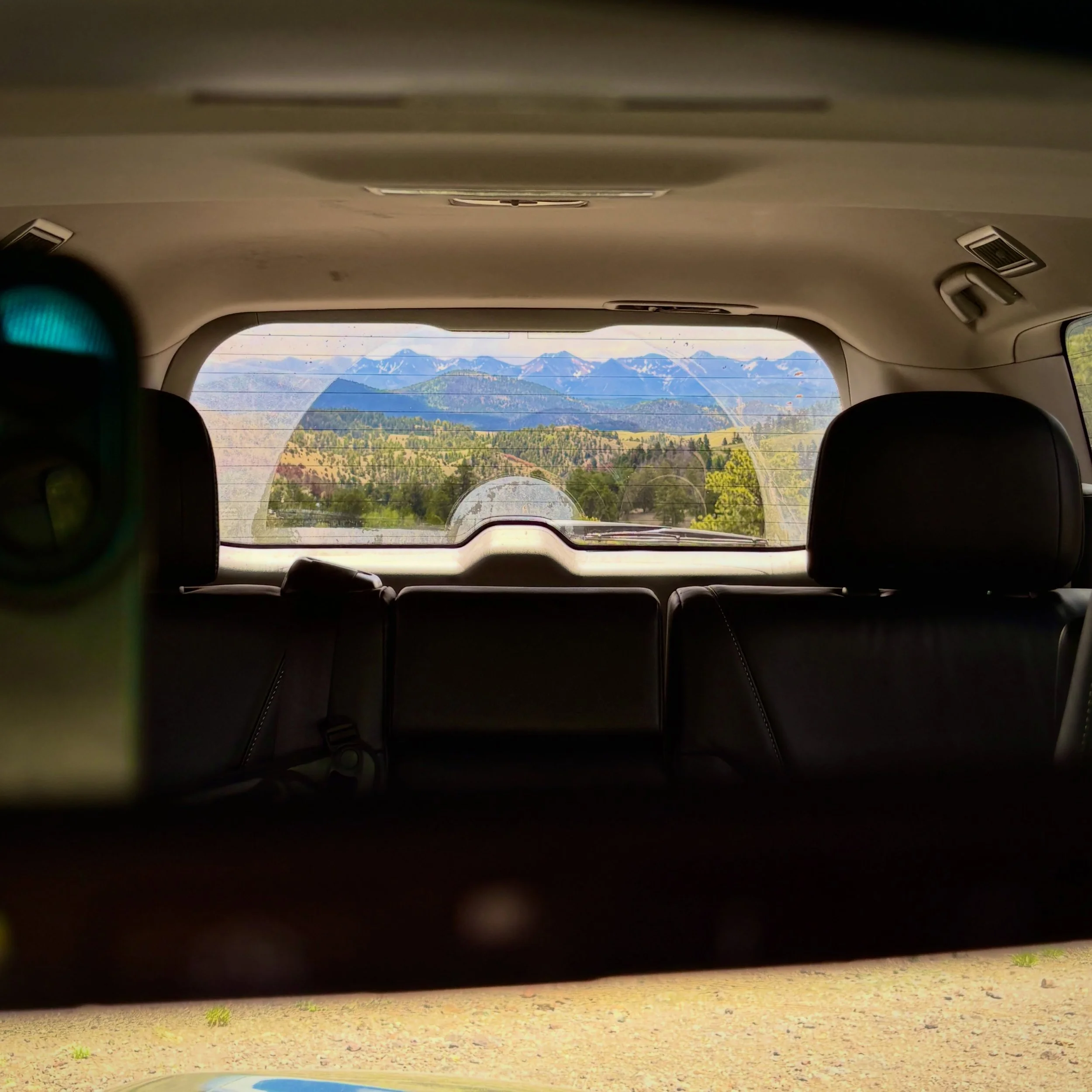 Rear views, Green Light.
Shout out to my Land Yachter, BeBe Pearl, who is ready to adventure at the push of a button.
I dreamed this life into existence. 
Keep dreaming.
🚦🏞️💭
.
.
.
#travel #explore 
#rearview #greenlight
#staycurious
🍰