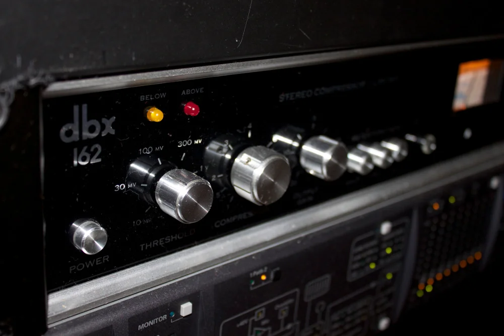 dbx21000.jpeg