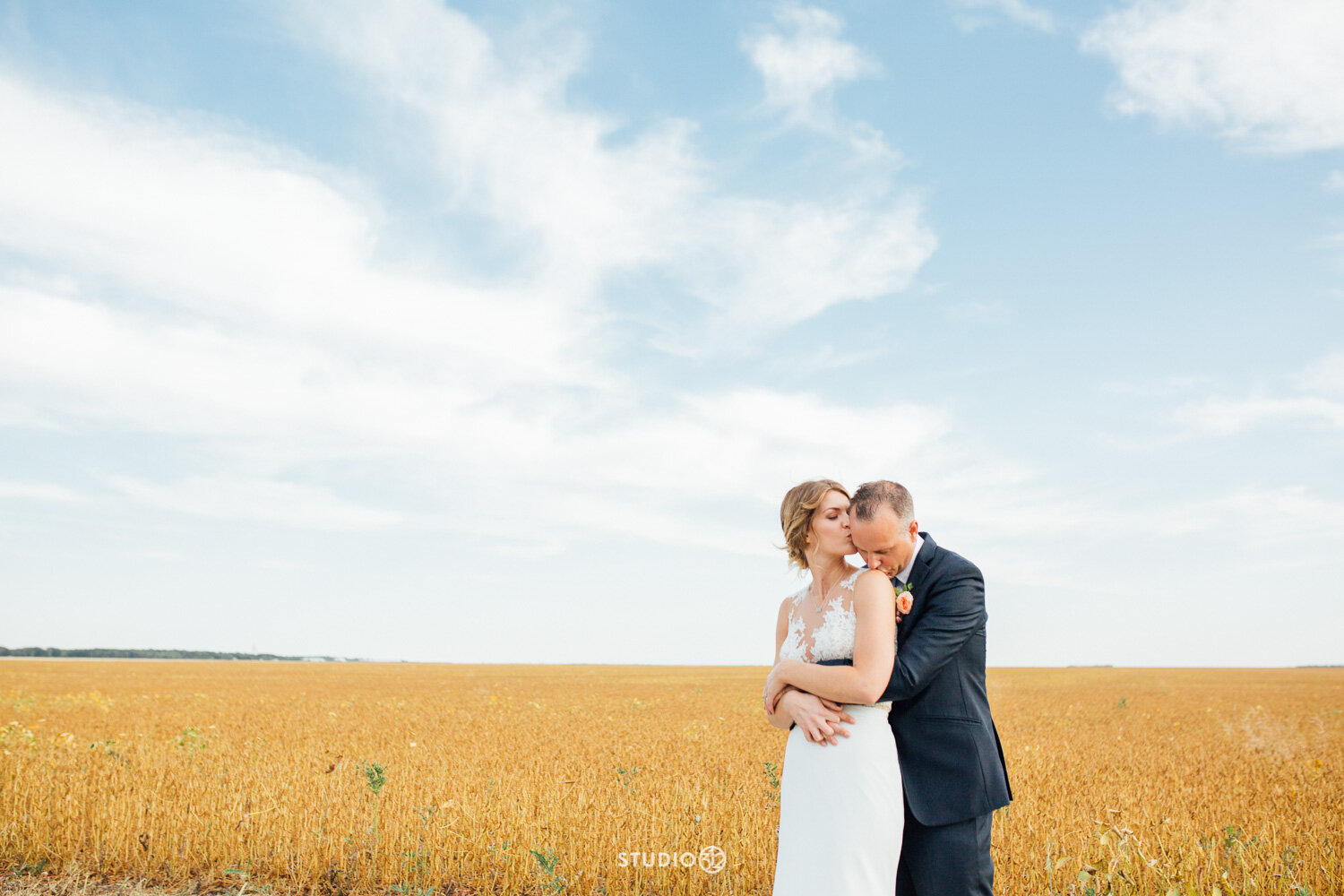 Studio-312-Photographer-Wedding-Bridges-Golf-Course-Winnipeg-Wedding-Photographer-89.jpg