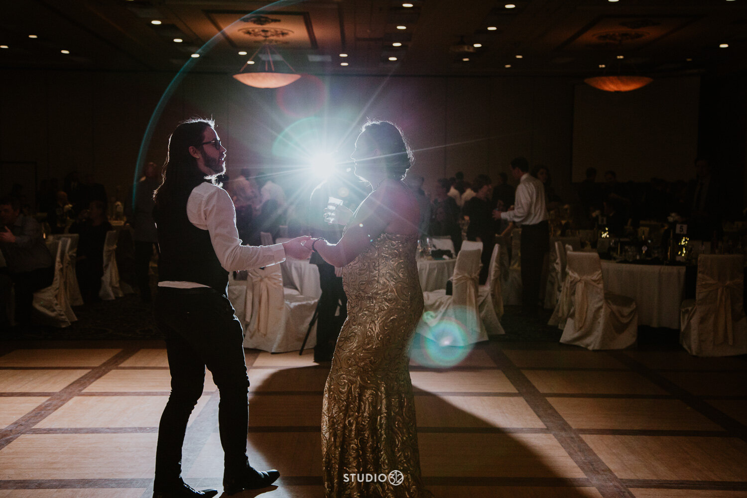 Studio-312-Photographer-Winnipeg-wedding-NYE-Winnipeg-Photographer-83.jpg