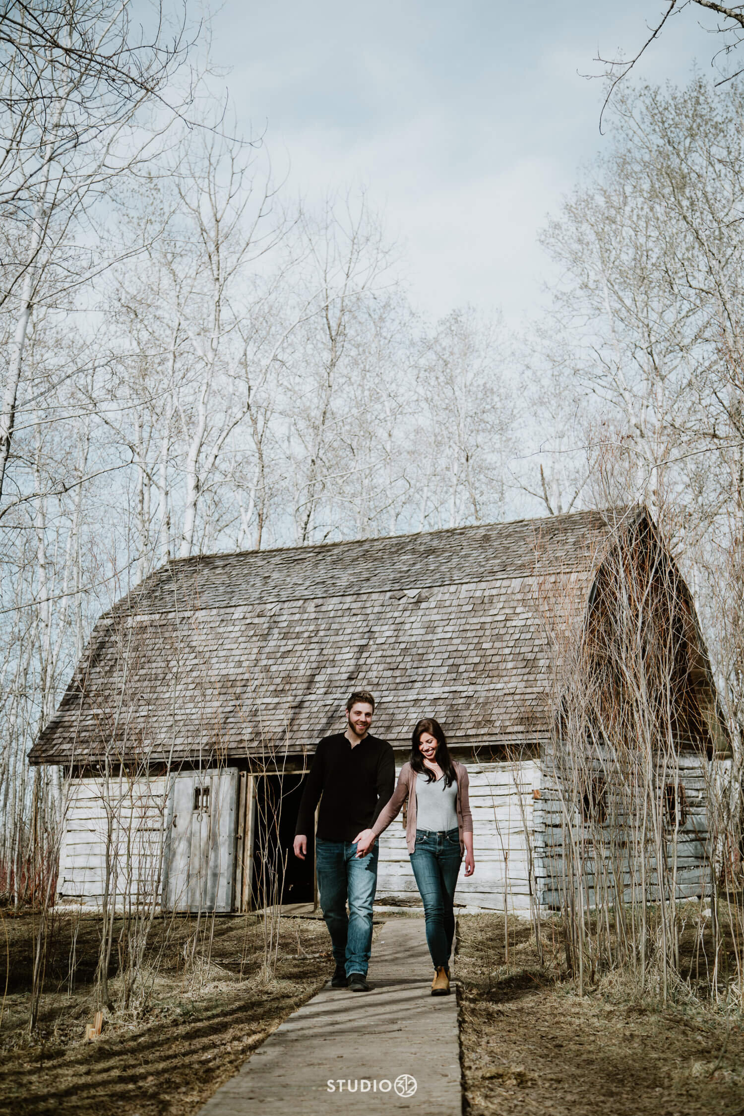 Studio-312-Photographer-Engagement-Session-Birds-Hill-Homestead-Engagement-Winnipeg-Photographer-39.jpg