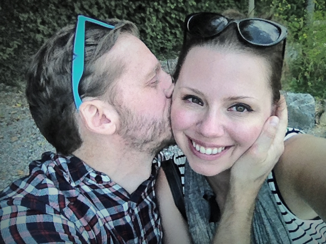andy_kiss_addie.jpg