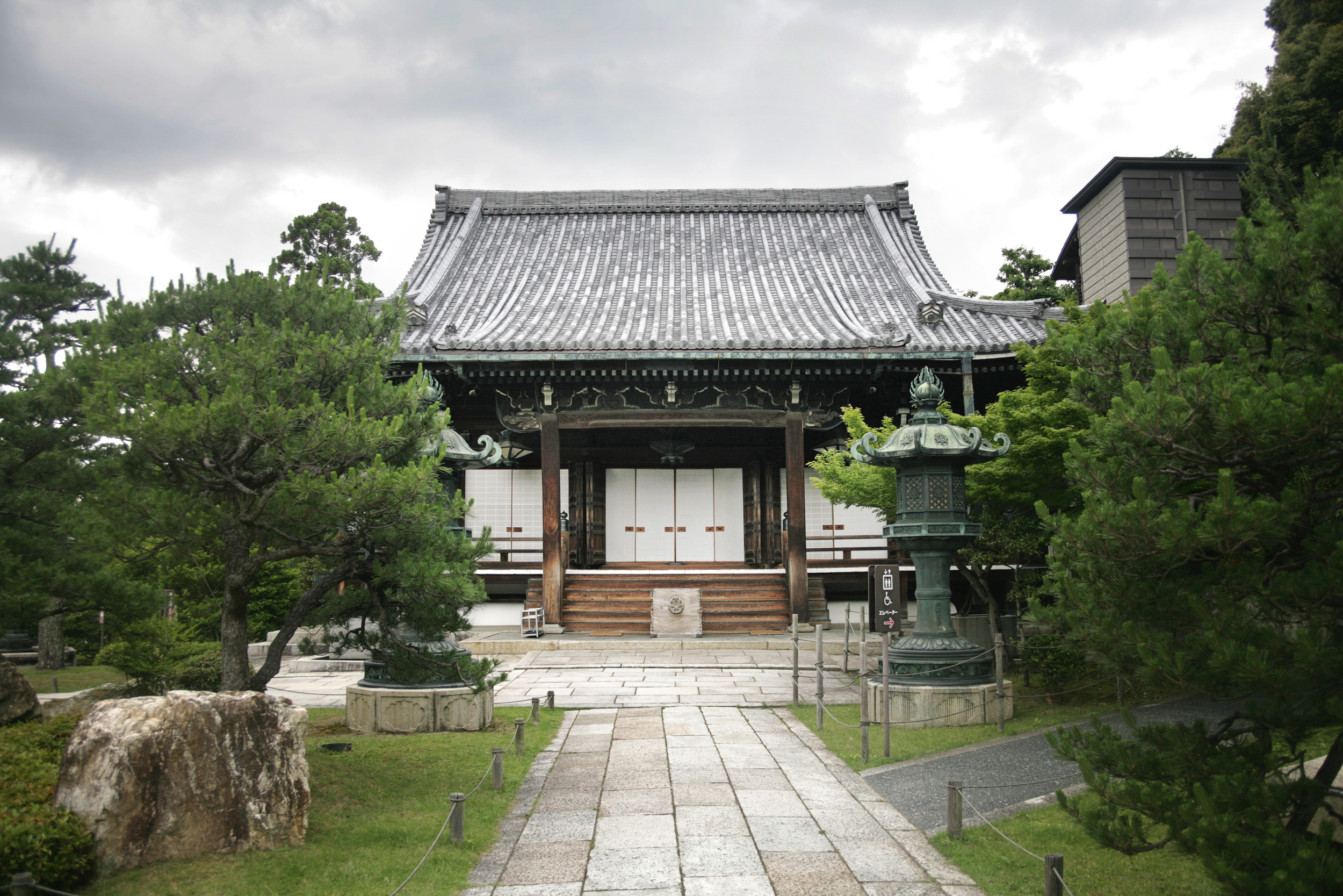 murayama_temple.jpg
